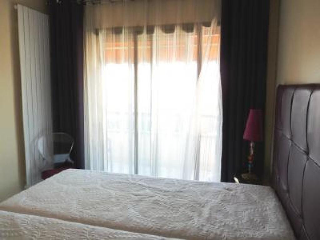 Fleuris Purple Apartamento